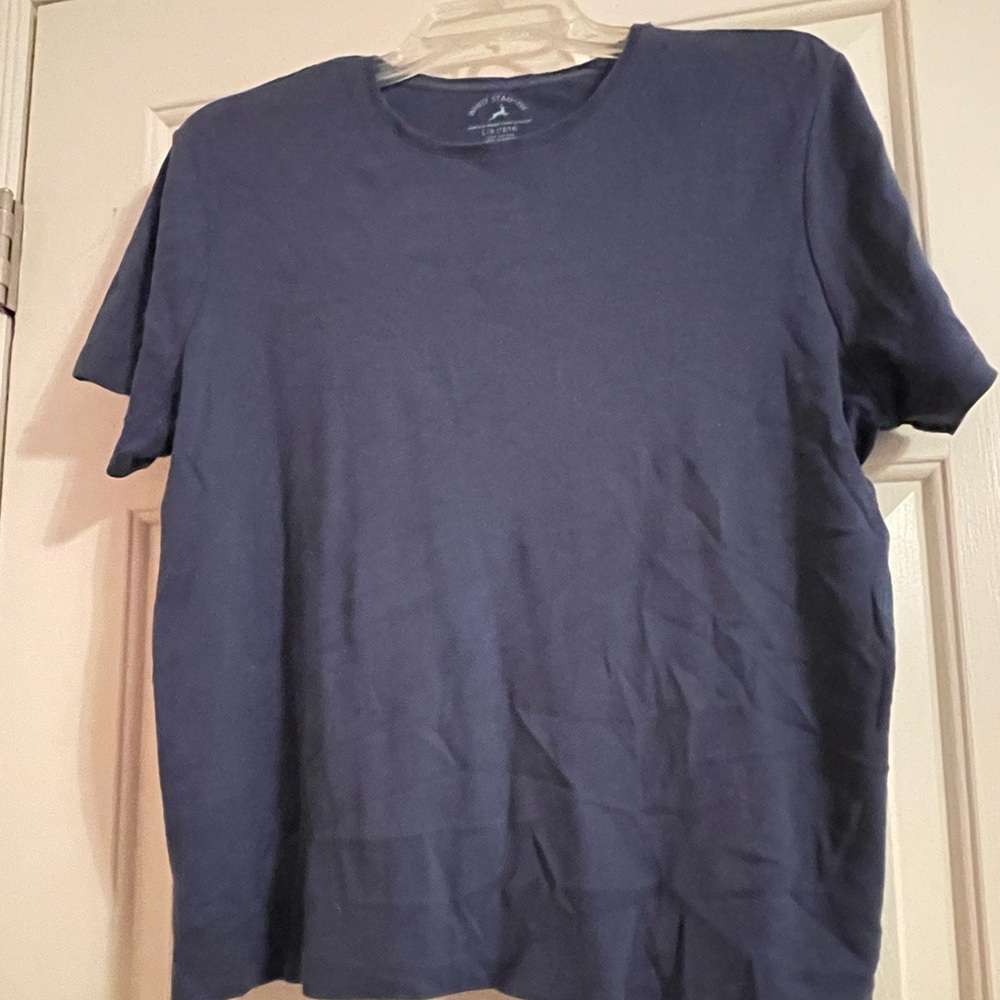Women’s plain navy blue tshirt-size large